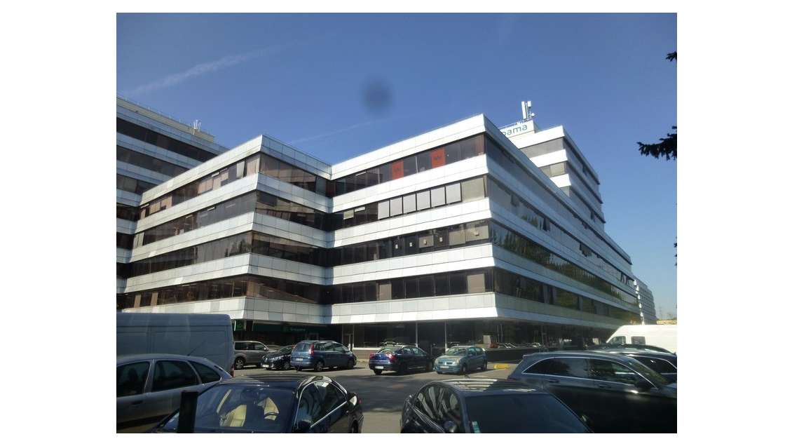 600 m2 de bureaux avec parking à vendre à Cergy a