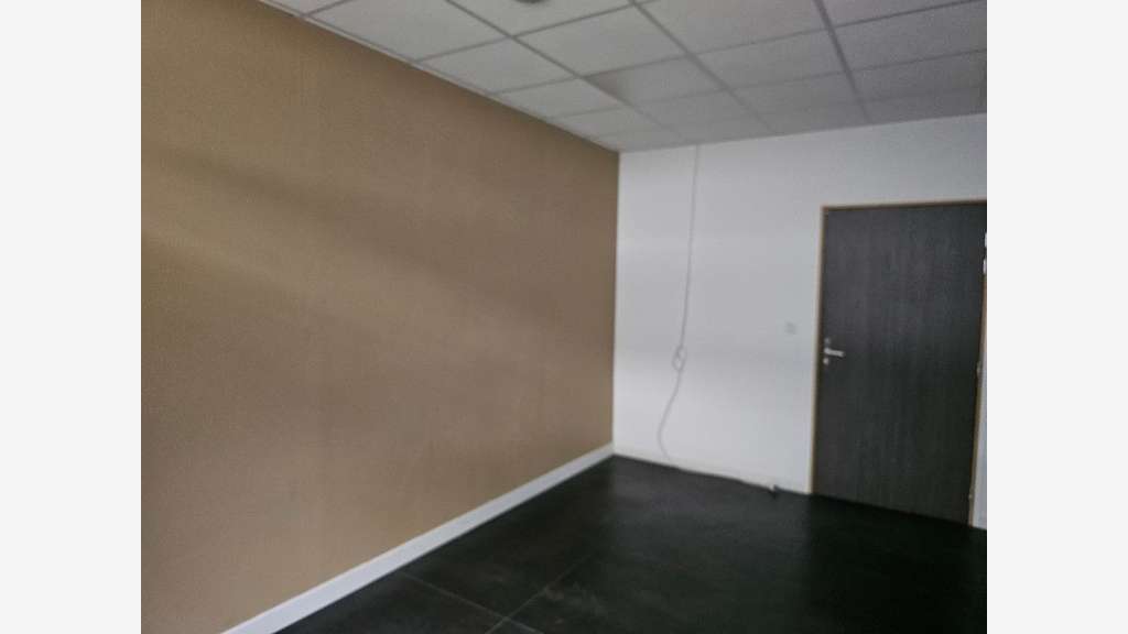 Bureau de 70m² à vendre en ZA à Cergy (95)