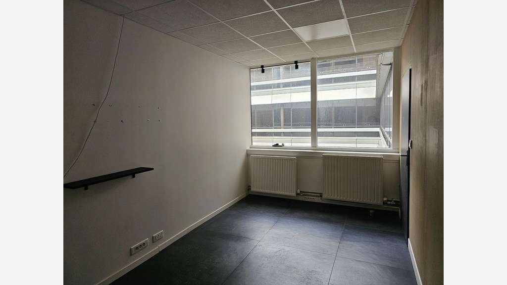 Bureau de 70m² à vendre en ZA à Cergy (95)