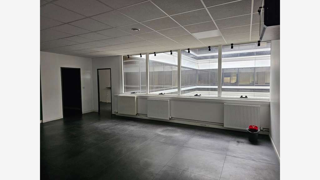 Bureau de 70m² à vendre en ZA à Cergy (95)