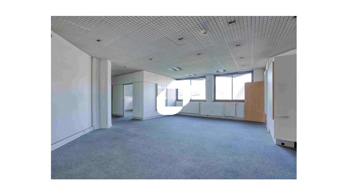 Vente Bureaux 140m² Cergy