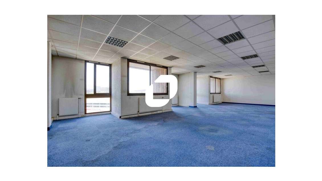 Vente Bureaux 471m² Cergy