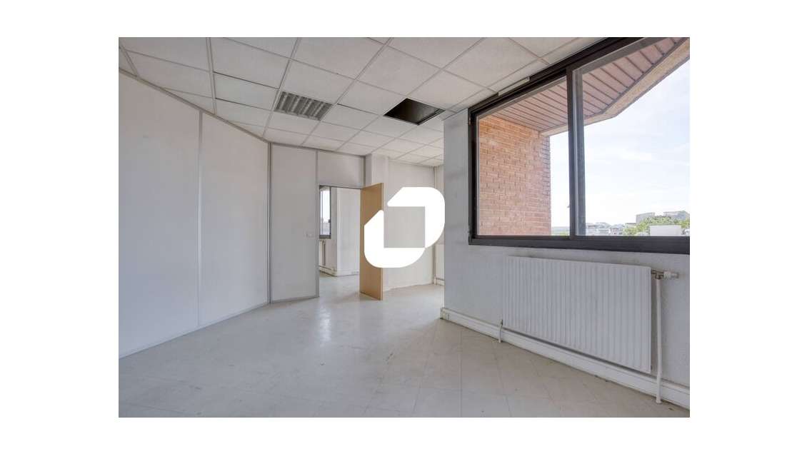Vente Bureaux 90m² Cergy