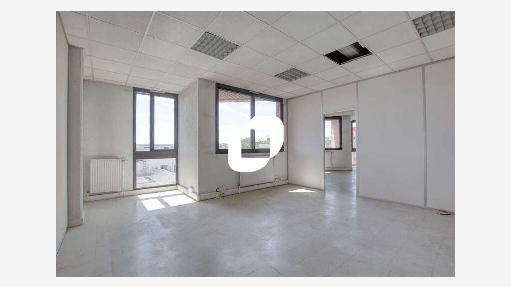 Vente Bureaux 90m² Cergy
