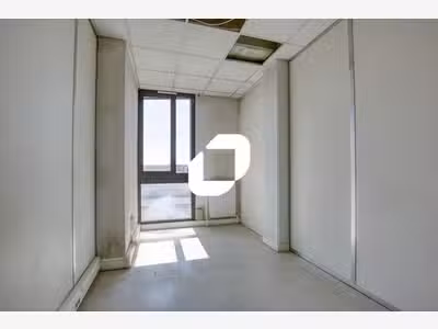 Vente Bureaux 131m² Cergy