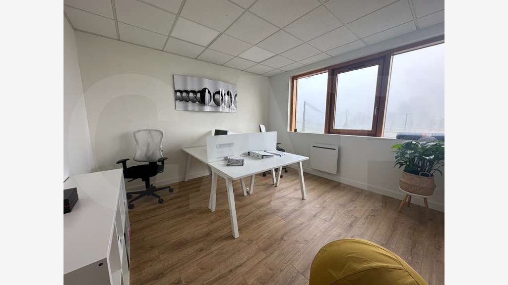 Vente bureaux 148m² R+1 à Rennes Ecopole sud-est