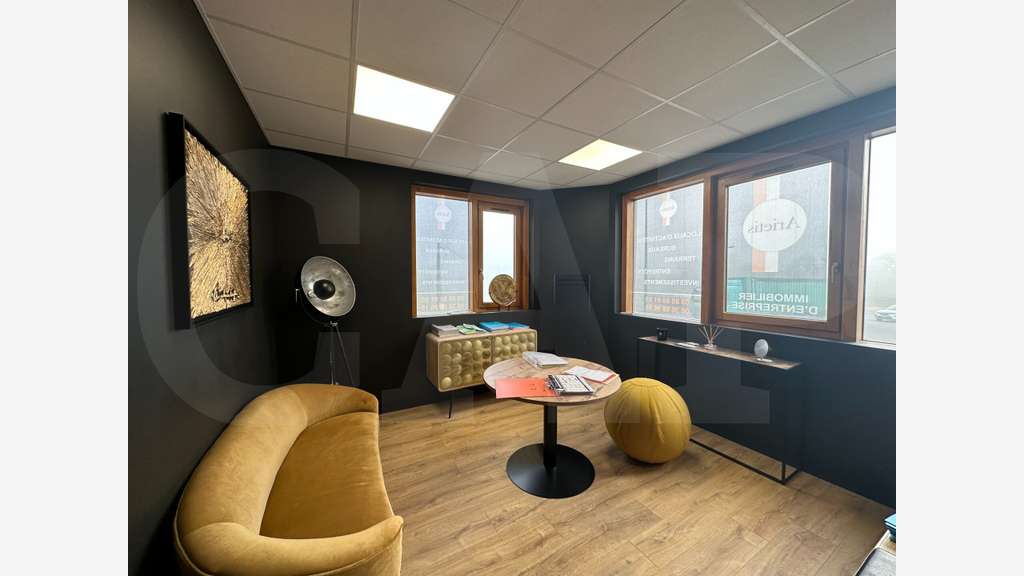 Vente bureaux 148m² R+1 à Rennes Ecopole sud-est
