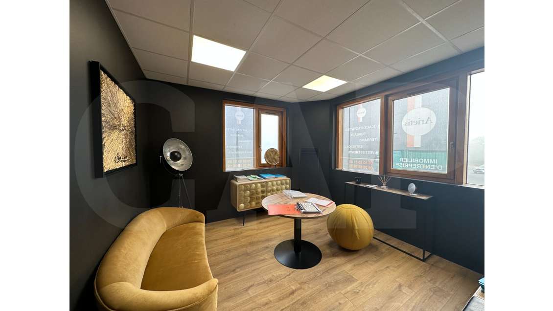 Vente bureaux 148m² R+1 à Rennes Ecopole sud-est