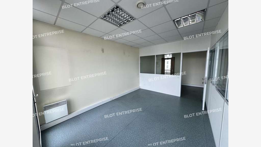 A VENDRE - BUREAUX 48 m² - CESSON-SEVIGNE