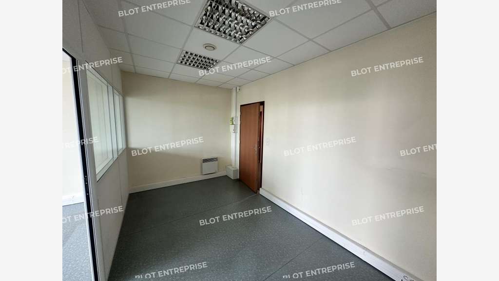A VENDRE - BUREAUX 48 m² - CESSON-SEVIGNE