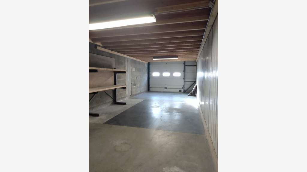 Ateliers et bureaux à vendre à Challes-les-Eaux