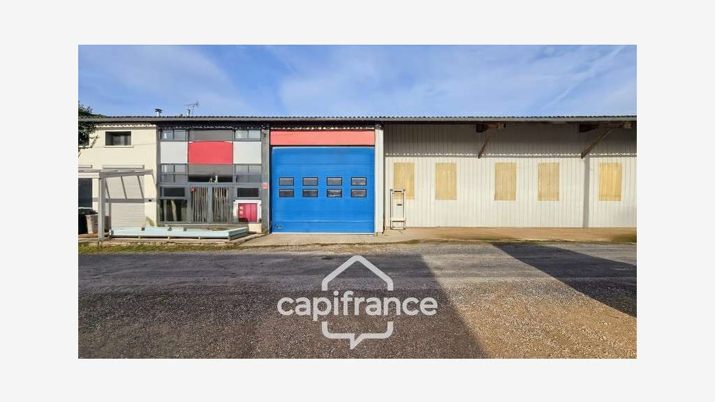 Entrepôt 392m² à vendre à Ouroux sur Saône