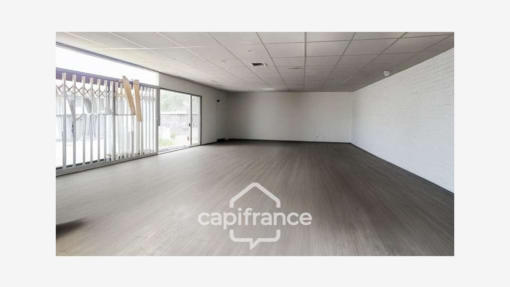 Entrepôt 392m² à vendre à Ouroux sur Saône