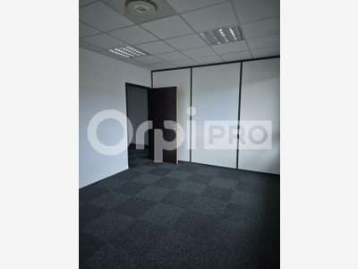 Vente plateau de 8 bureaux à Châlons-en-Champagne