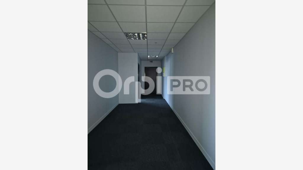 Vente plateau de 8 bureaux à Châlons-en-Champagne