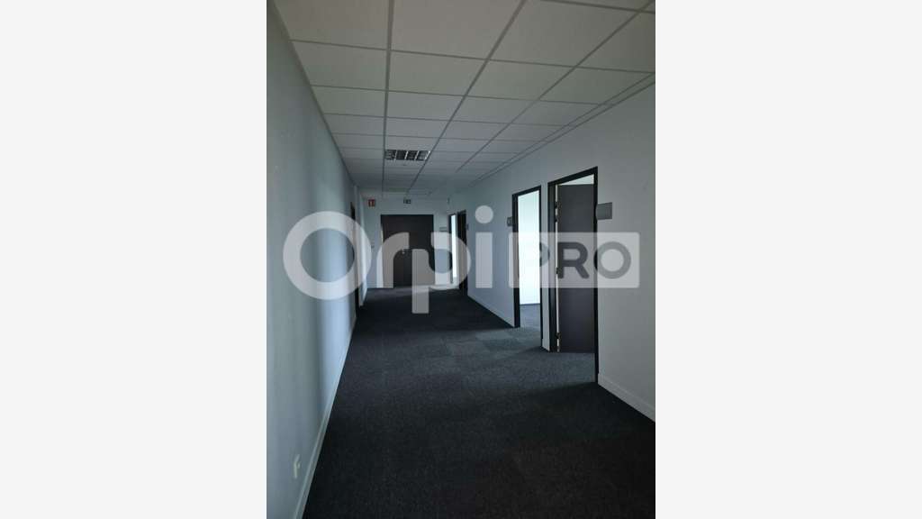 Vente plateau de 8 bureaux à Châlons-en-Champagne