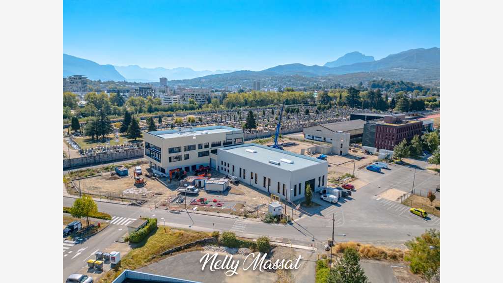 Bureau de 217.24m² à vendre à Chambéry Bissy (73)