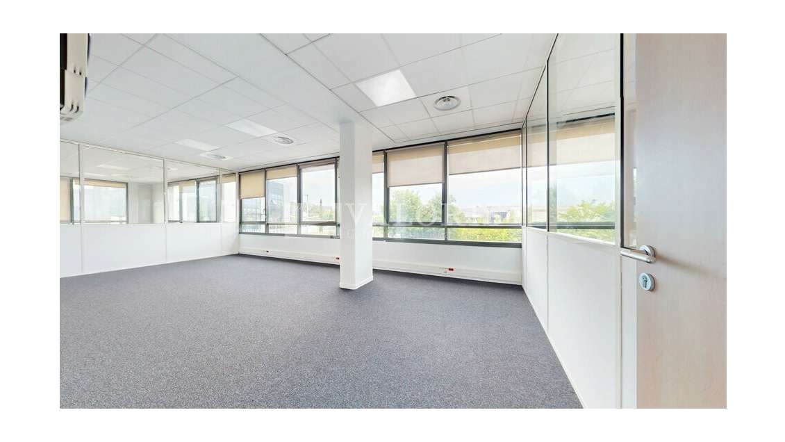 CHAMPAGNE AU MONT D'OR - BUREAUX à vendre