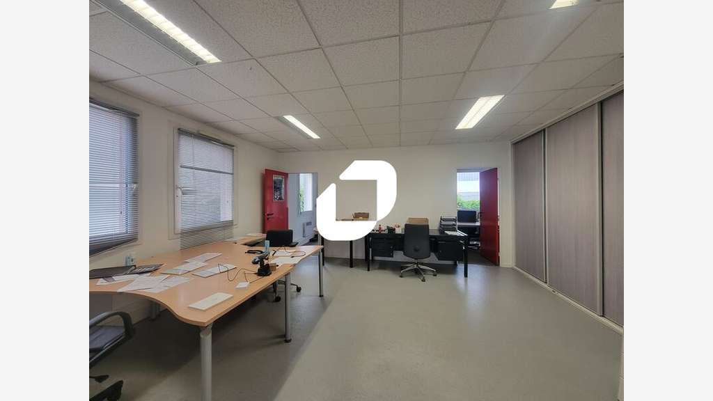 Vente Bureaux 95m² Champlan