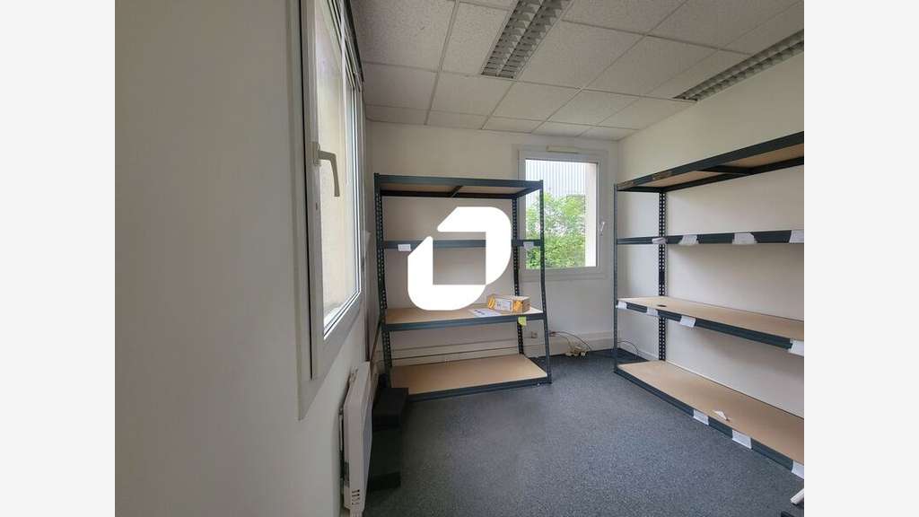 Vente Bureaux 95m² Champlan