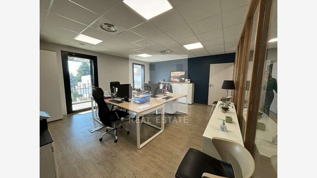 A vendre bureaux de 110m² dans l'ouest Lyonnais