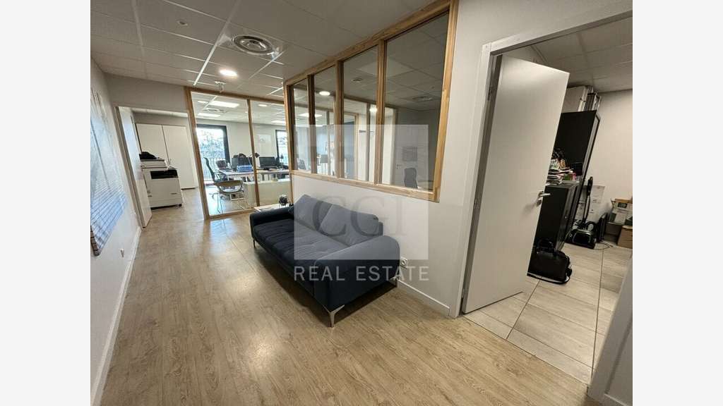 A vendre bureaux de 110m² dans l'ouest Lyonnais