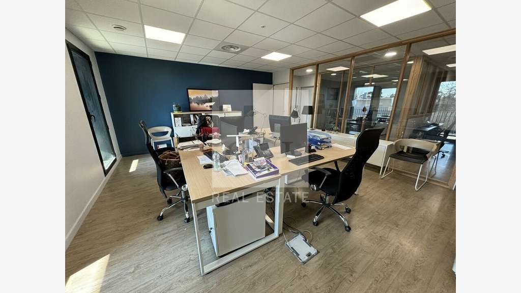 A vendre bureaux de 110m² dans l'ouest Lyonnais