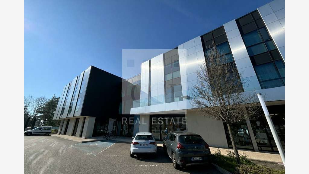 A vendre bureaux de 110m² dans l'ouest Lyonnais
