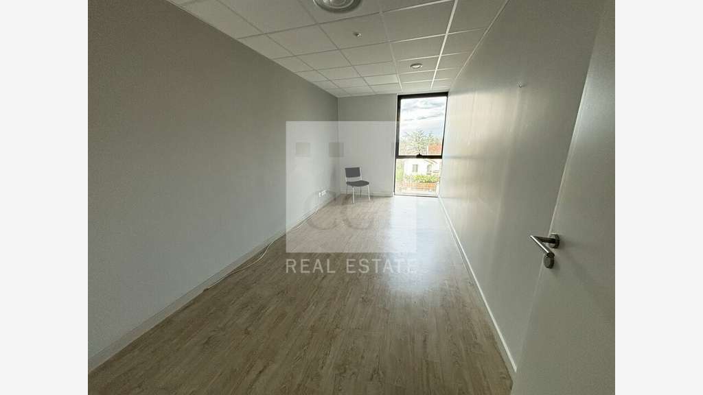 A vendre bureaux de 76m² à Charbonnières-les-Bains