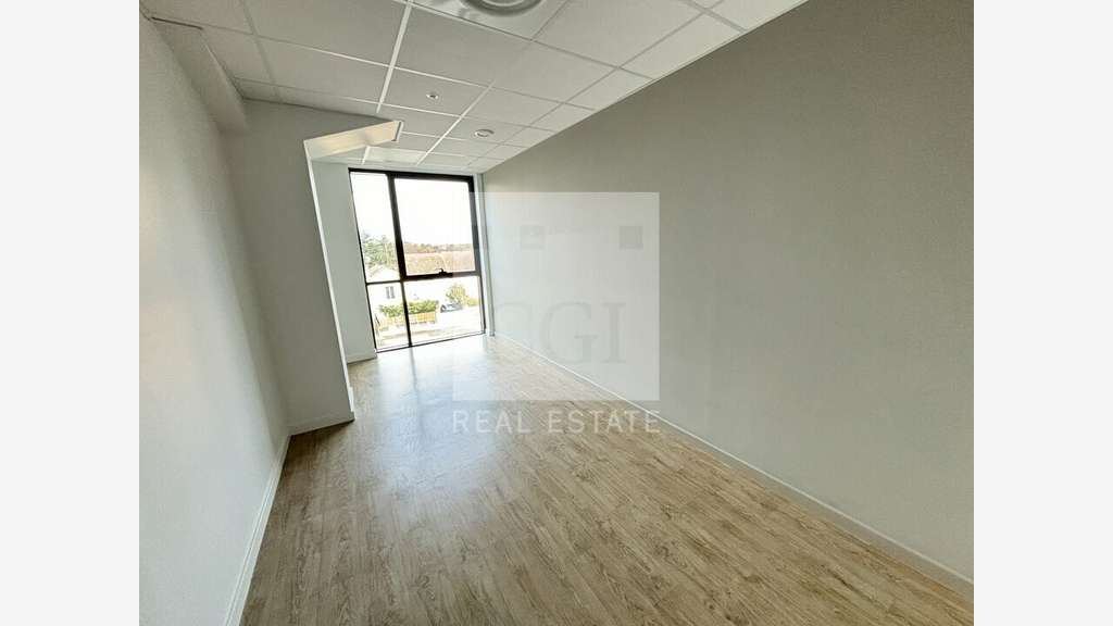 A vendre bureaux de 76m² à Charbonnières-les-Bains
