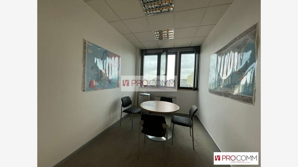 Bureaux 108m² R+4 à vendre à Chartres