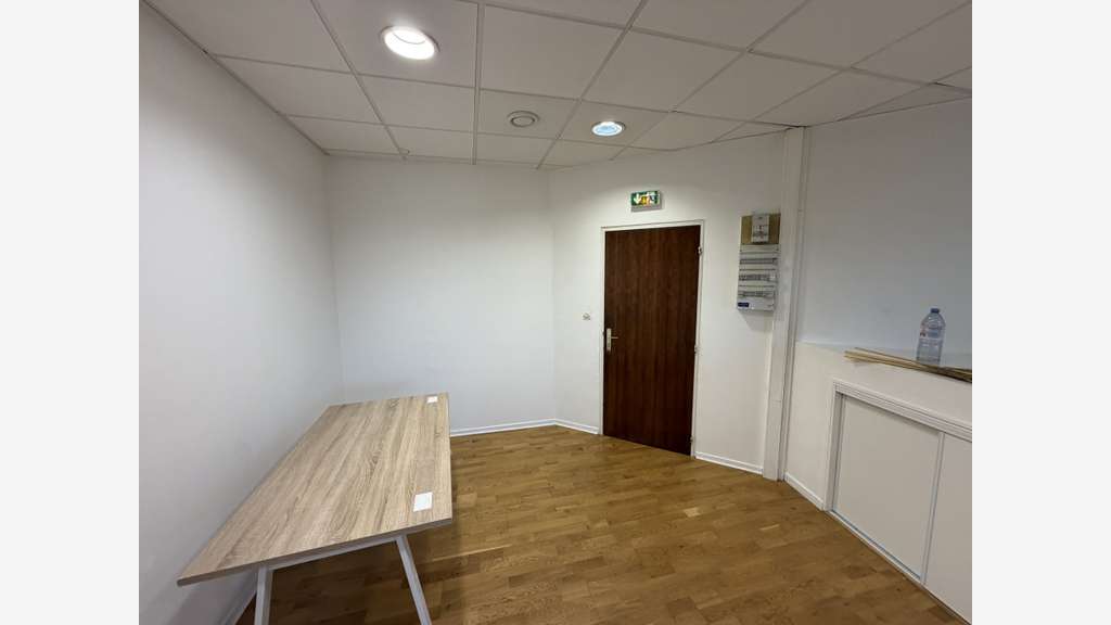 Vente bureaux de 100m² à Chartres empl stratégique