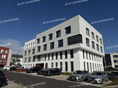 A vendre bureaux de 416m² à Chartres-de-Bretagne