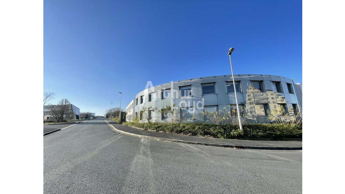 Bureaux 554m² à vendre à Chasseneuil-du-Poitou