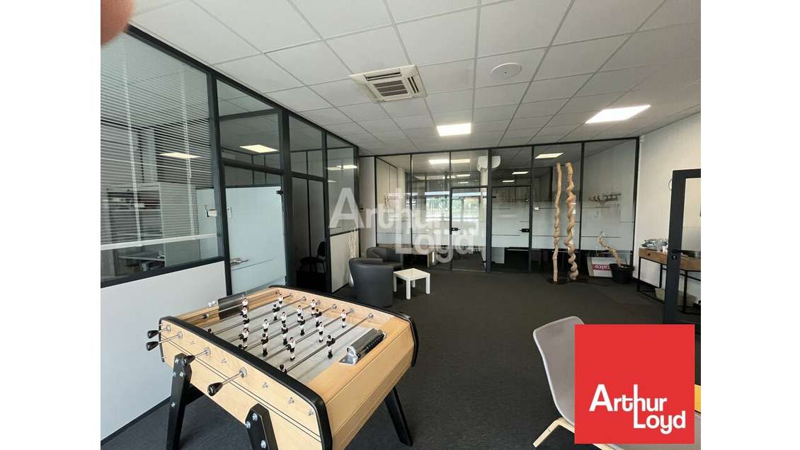 Bureaux 540m² à vendre à Chasseneuil-du-Poitou