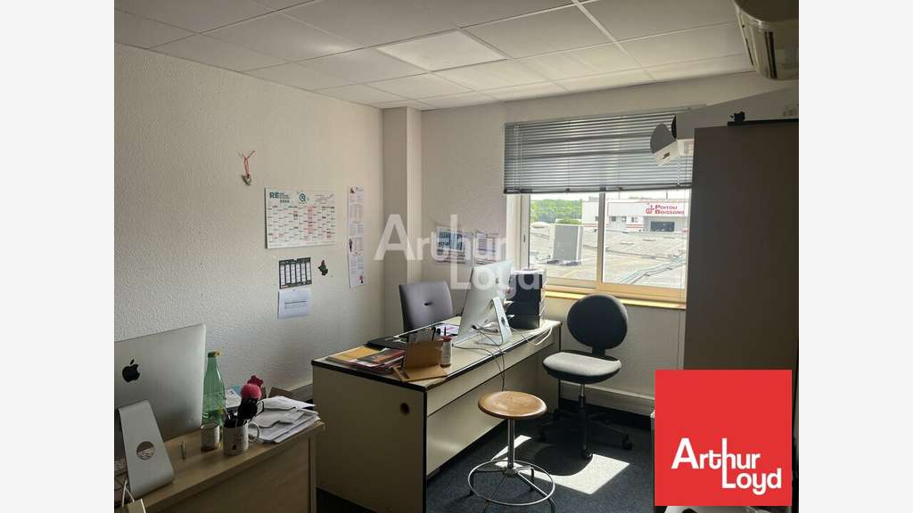 Bureaux 540m² à vendre à Chasseneuil-du-Poitou