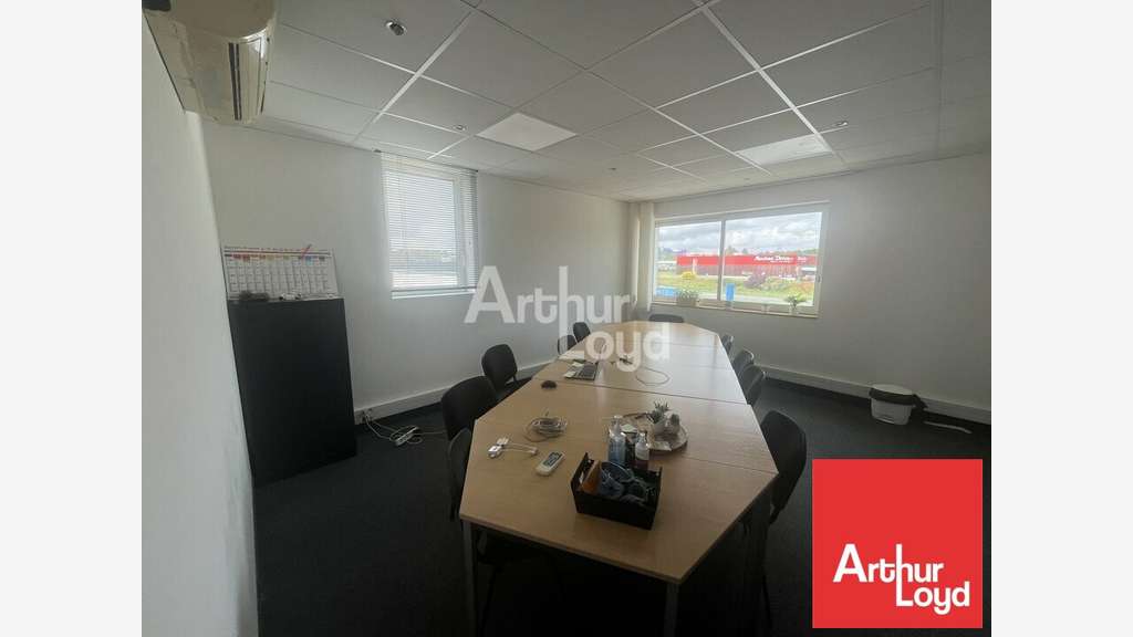 Bureaux 540m² à vendre à Chasseneuil-du-Poitou