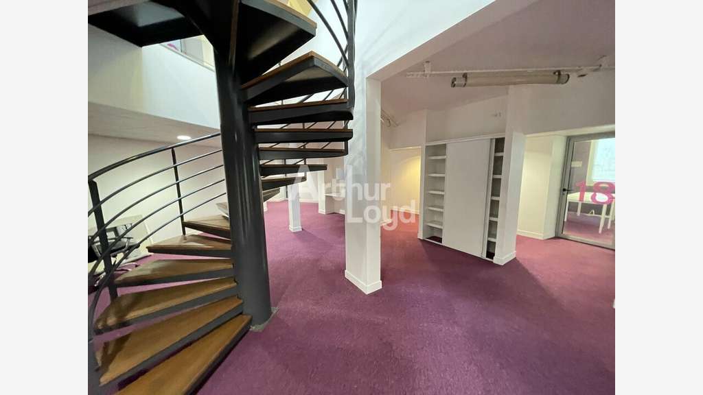 Bureaux 508m² à vendre à Chasseneuil-du-Poitou