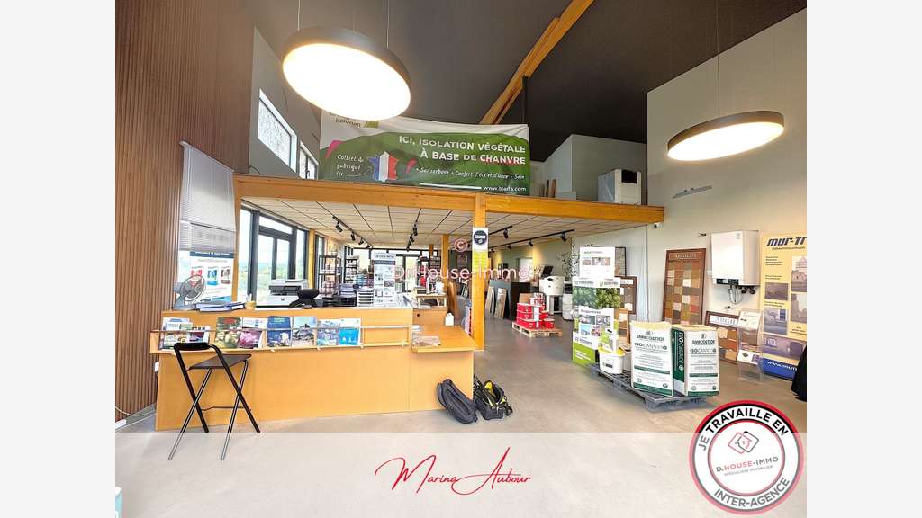 Vente bâtiment pro 542m² à Chasseneuil-du-Poitou