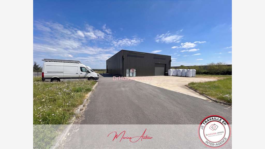 Vente bâtiment pro 542m² à Chasseneuil-du-Poitou