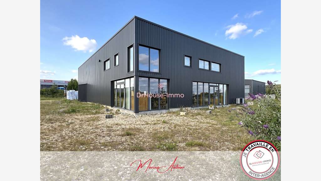 Vente bâtiment pro 542m² à Chasseneuil-du-Poitou