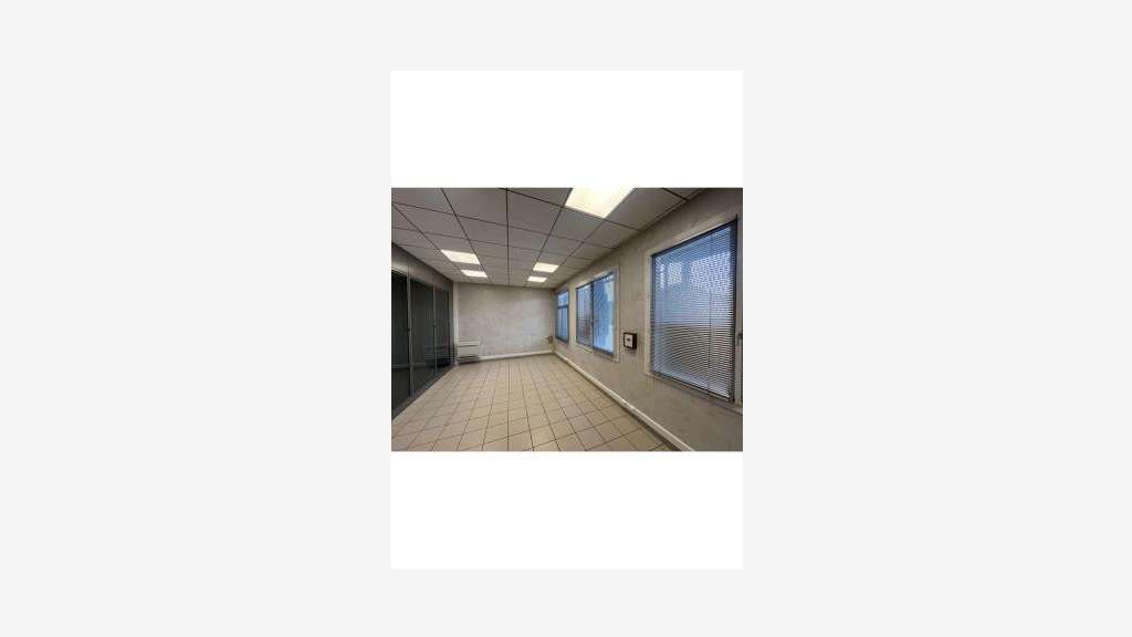 Vente bureaux 240m² parking privé à Châteaurenard