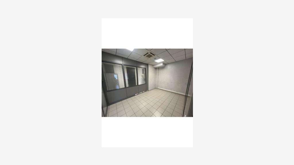 Vente bureaux 240m² parking privé à Châteaurenard
