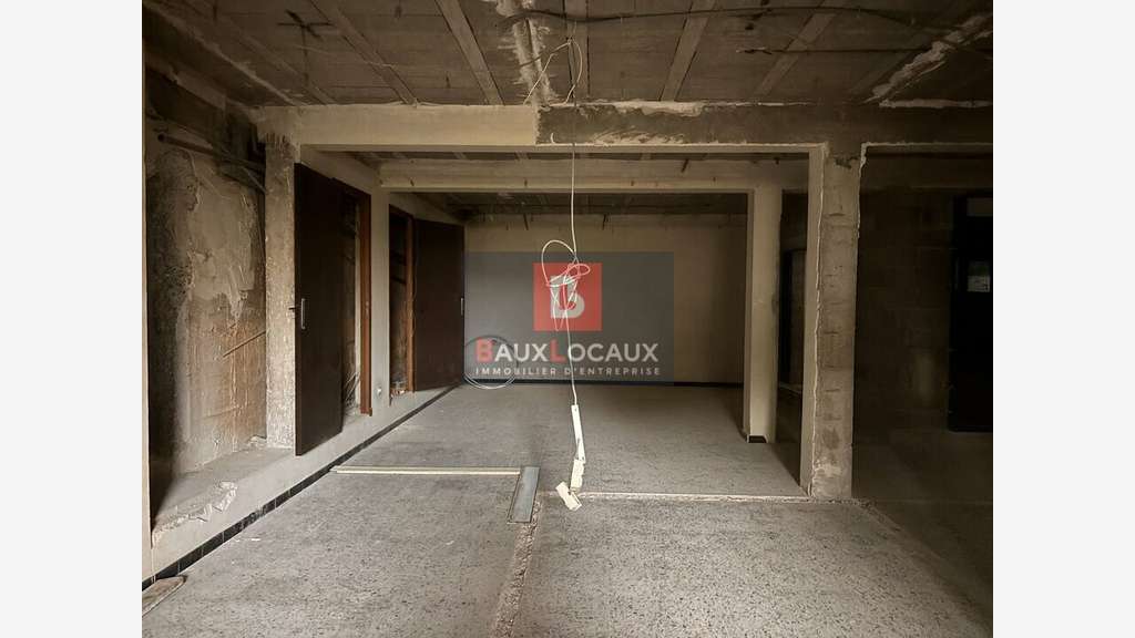 Châteaurenard : À vendre bureaux sur environ 51 m²