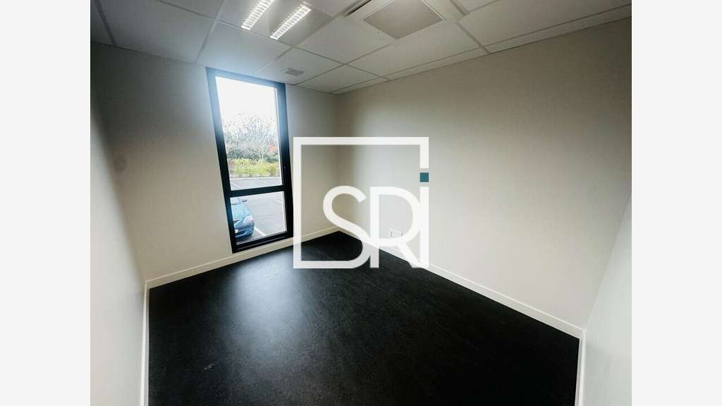 Vente bureaux récents 414m² à Châtelguyon