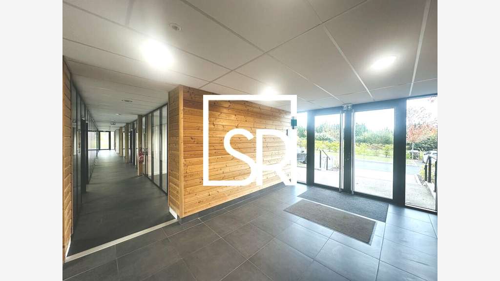 Vente bureaux récents 414m² à Châtelguyon