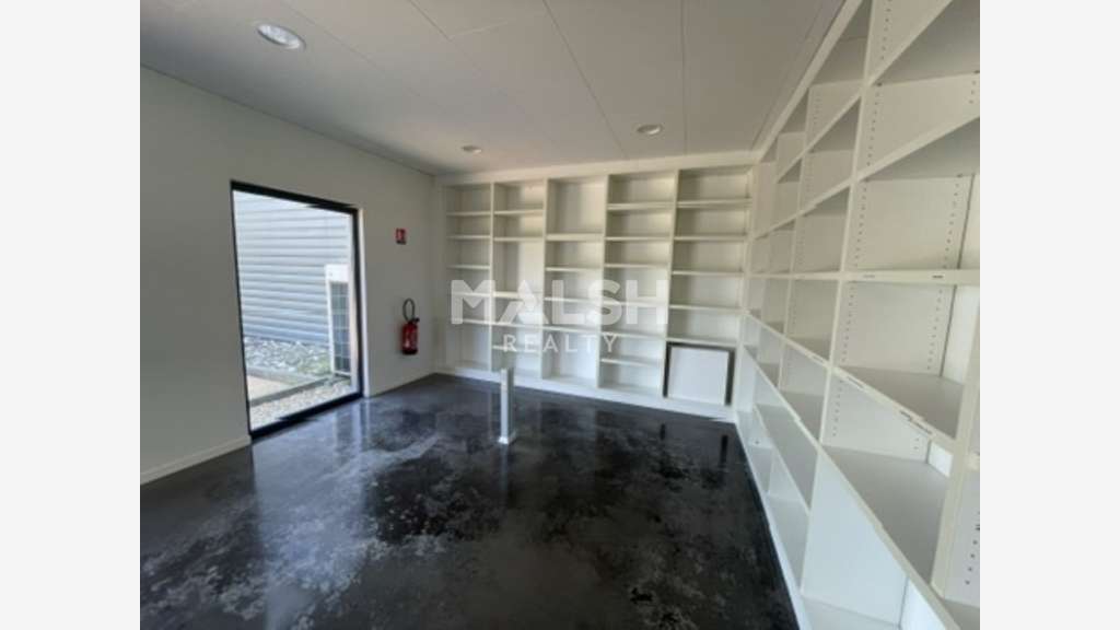 Bureaux à vendre ou à louer à Chazay-d'Azergues