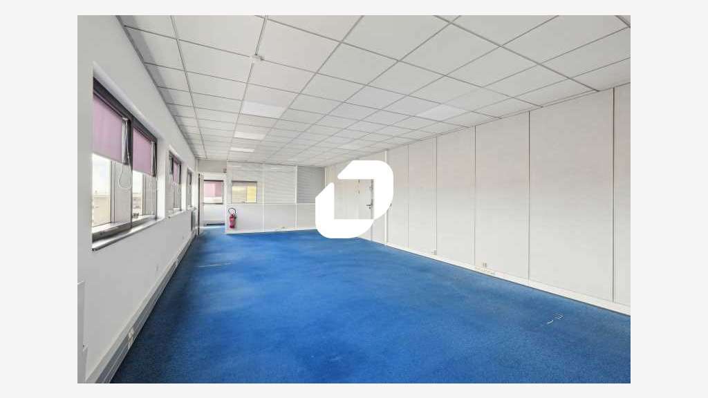 Vente Bureaux 94m² Chilly mazarin