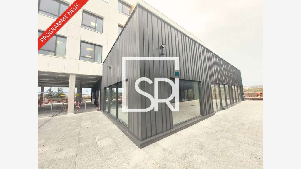 Bureaux neufs 222m² à vendre à Clermont La Pardieu