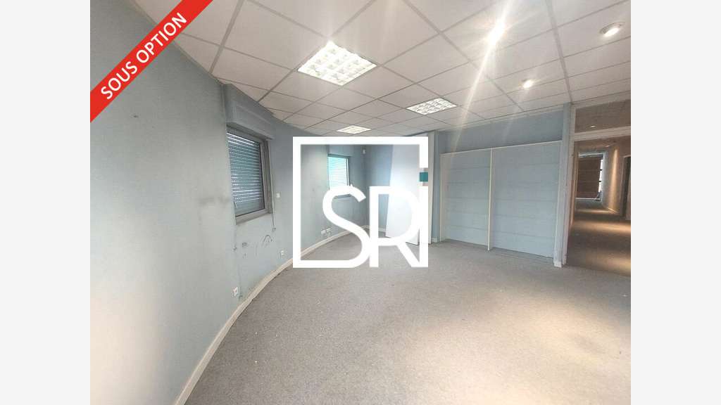 Bureaux 637m² sur 2700m² à vendre Clermont-Ferrand